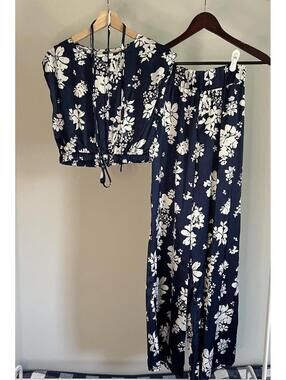 Elan Floral Navy Floral/Botanical Two-Piece Matching Set